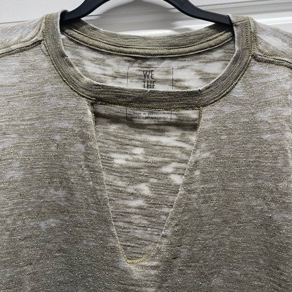 Oversized green top with Cutouts - Picture 3 of 3